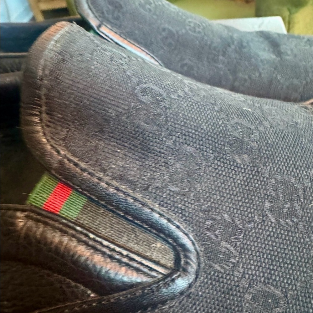 Gucci Dublin Slip On Sneaker in Black GG Canvas with G/R/G detail. Size 10.5 - Picture 12 of 16